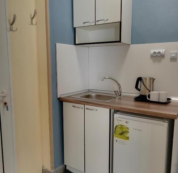 스탠다드 스튜디오, Guesthouse Oasis