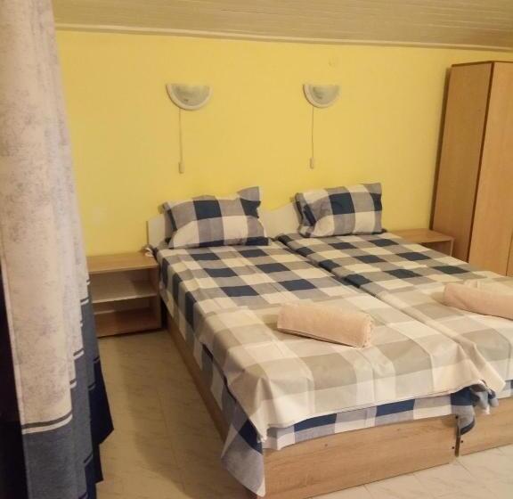 Comfort room with balcony, Guesthouse Oasis