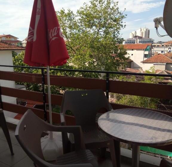 2 Bedroom Suite with Balcony, Guesthouse Oasis