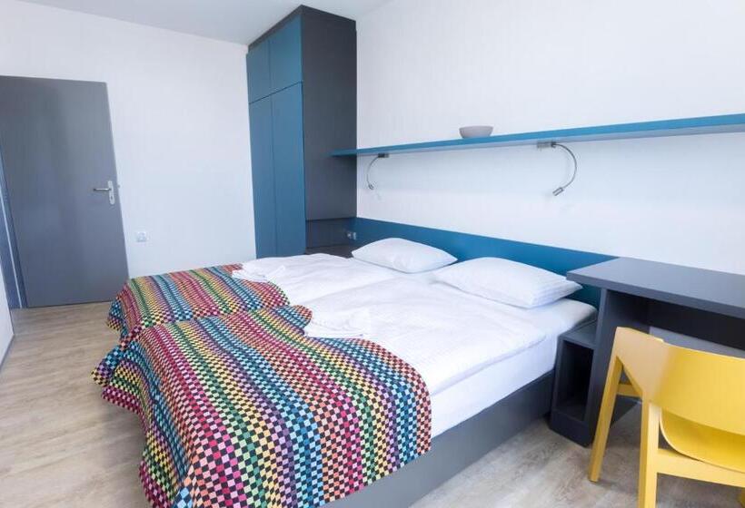 דירת שני חדרים, Beachwell