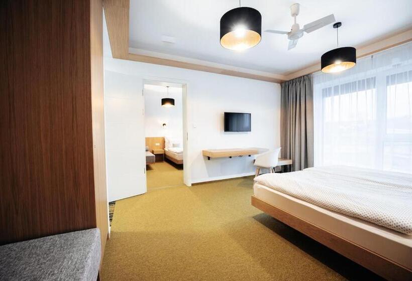 חדר דלוקס, Beachwell