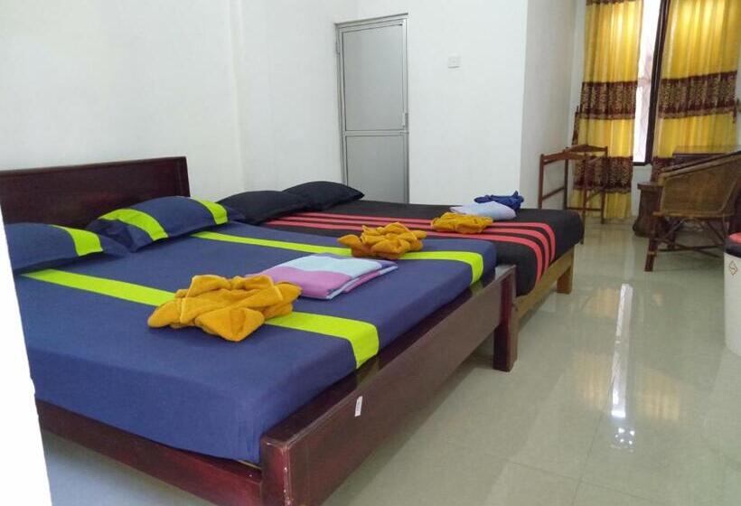 经济型三人房间, Selahn Inn