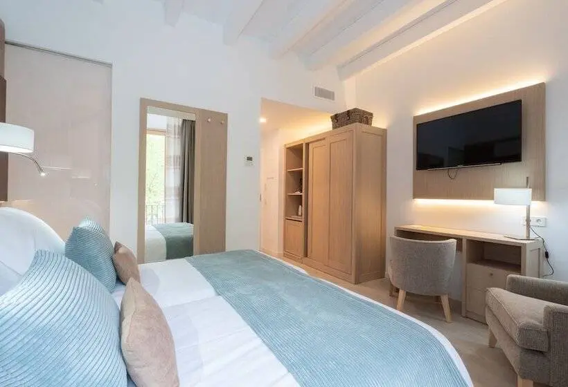 Superior Oda, Soller Plaza