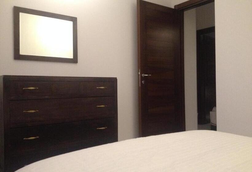 سوییت خانوادگی, Via Roma Suite
