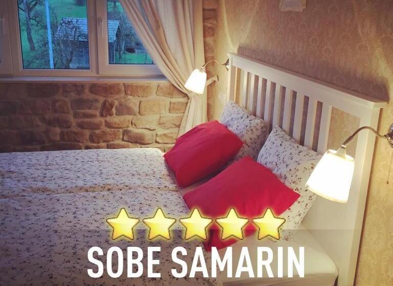 اتاق لوکس, Samarin črnomelj