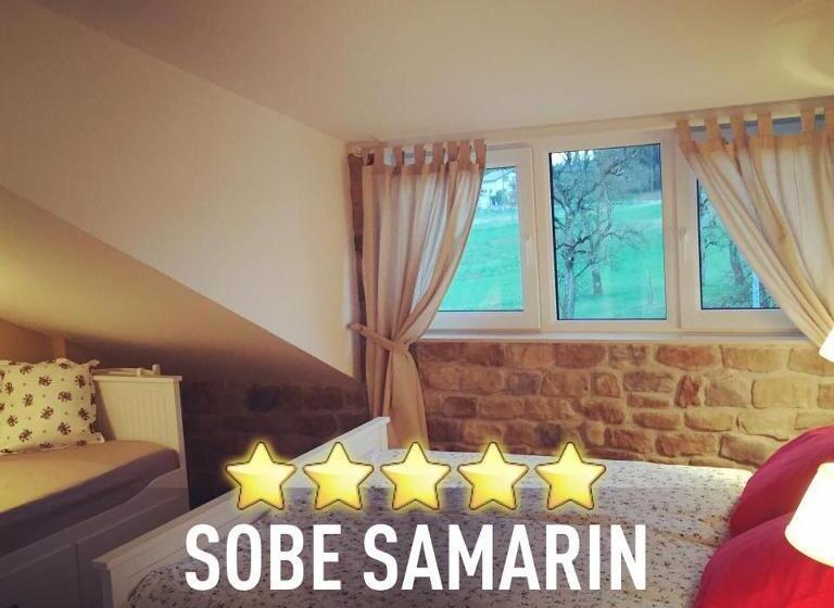اتاق لوکس, Samarin črnomelj