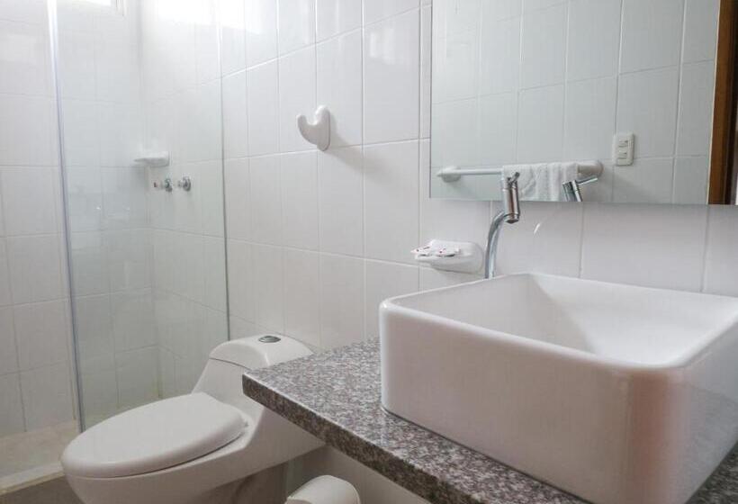 غرفة قياسية مطلّة علي البحر, Margaritas Palace