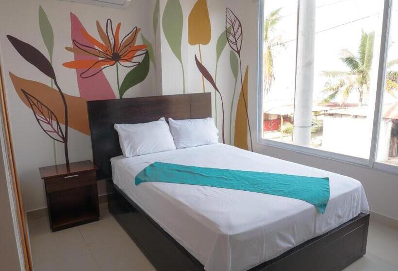 غرفة قياسية مطلّة علي البحر, Margaritas Palace