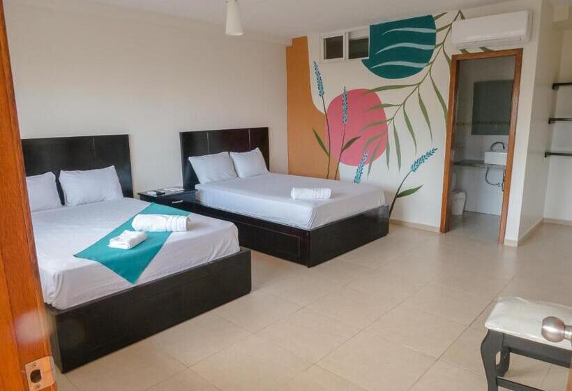 غرفة قياسية رباعية, Margaritas Palace