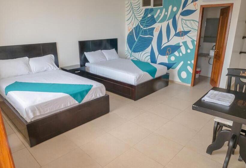 غرفة قياسية رباعية, Margaritas Palace