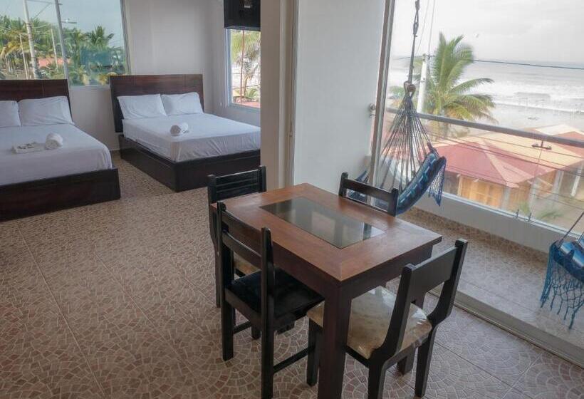 غرفة قياسية رباعية مطلة على البحر, Margaritas Palace