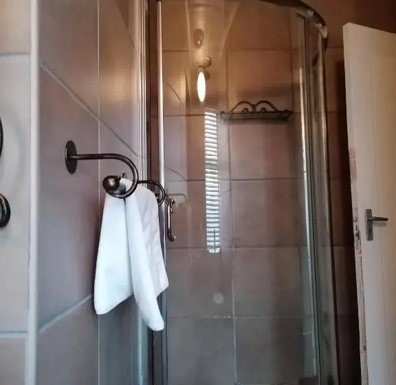 エコノミールーム, De Akker Guest House