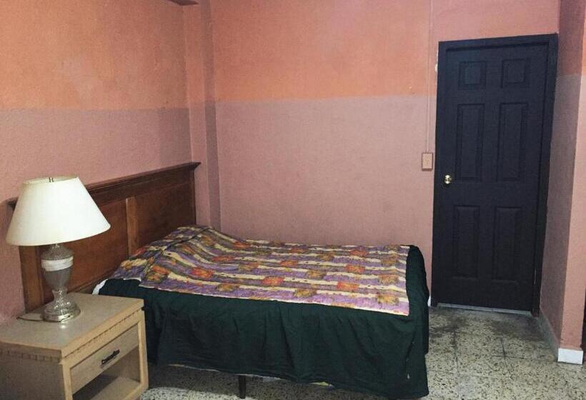 اتاق استاندارد یک نفره, Guest House Inn