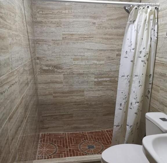 اتاق استاندارد یک نفره, Guest House Inn