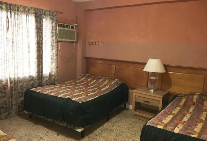 اتاق کلاسیک چهارنفره, Guest House Inn