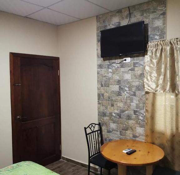 اتاق استاندارد یک نفره, Guest House Inn