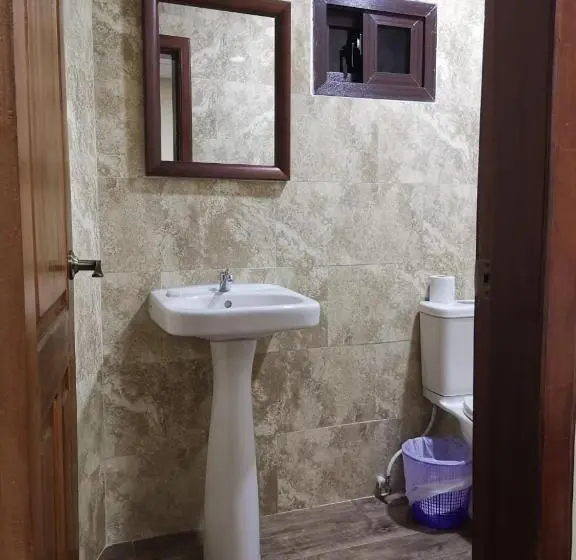 اتاق استاندارد یک نفره, Guest House Inn