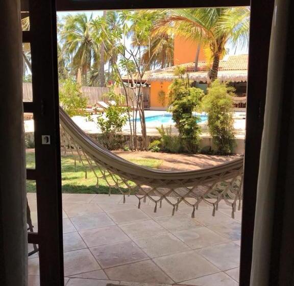 غرفة قياسية ثلاثية مطلة علي حمام السباحة, Pousada Vila Icaraí