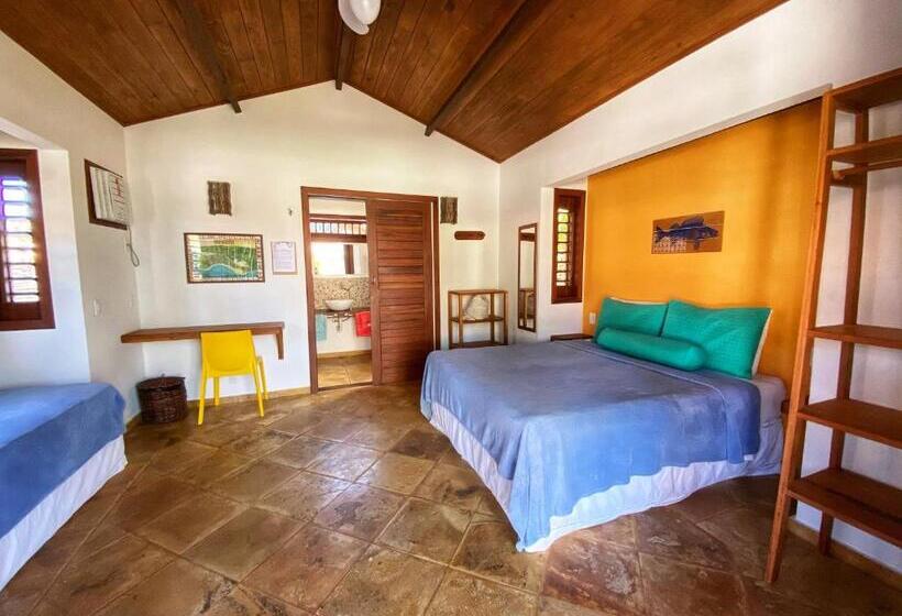 غرفة قياسية ثلاثية مطلة علي حمام السباحة, Pousada Vila Icaraí