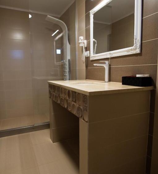 Номер Deluxe, Pensiunea La Vie