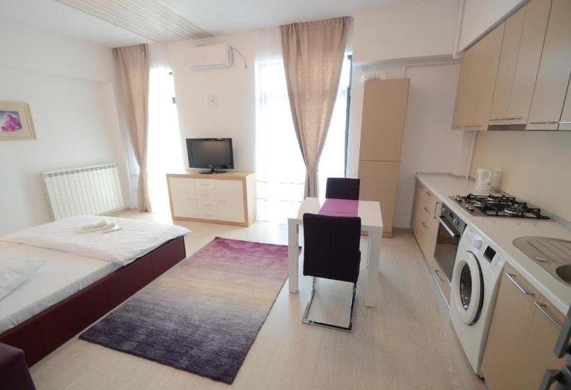 Estudio Estàndard, Uptown Residence Apartments