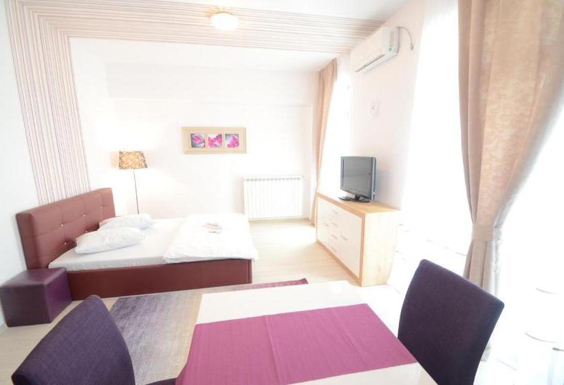 Estudio Estàndard, Uptown Residence Apartments