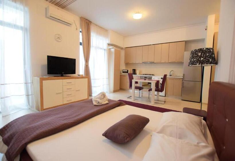 Estudio Estàndard, Uptown Residence Apartments