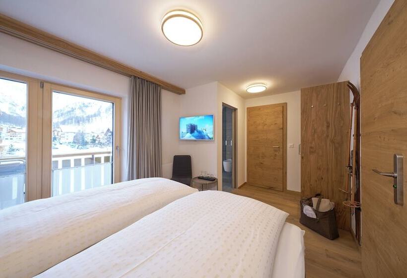 Классический Номер, Aparthotel Grischuna