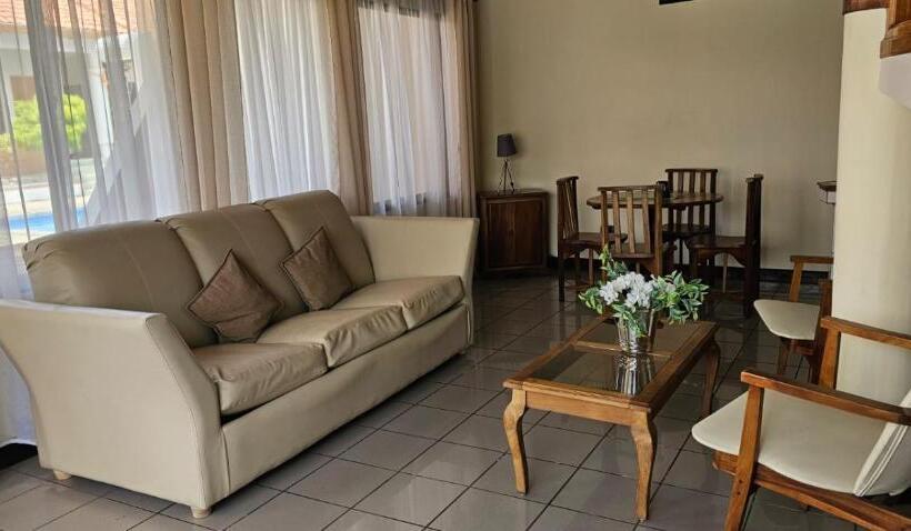 شقة غرفة واحدة مطلة على حمام السباحة, Apartotel Obelisco San José Aeropuerto