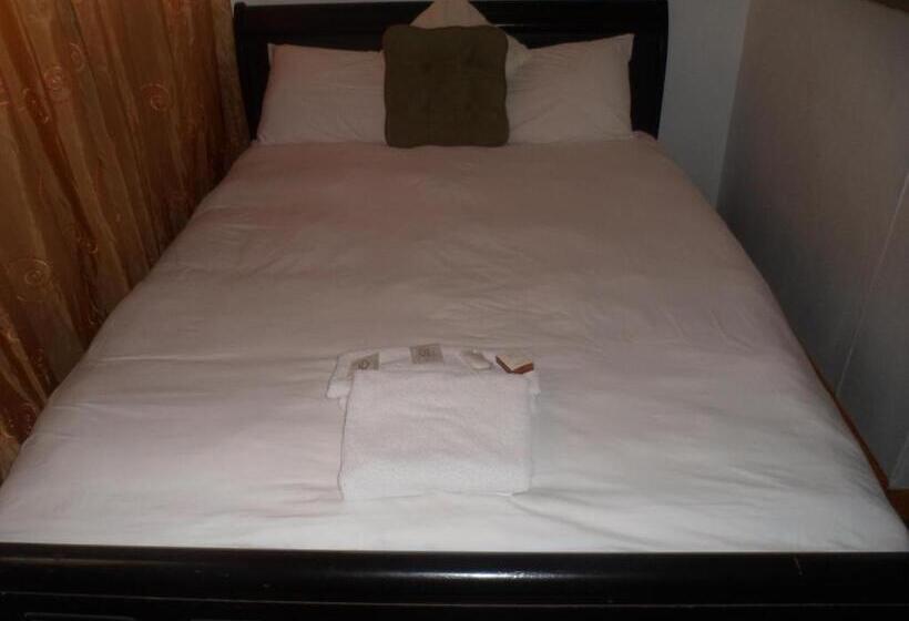 غرفة عائلية, Laletsa Lodge