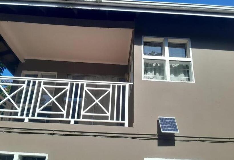 شقة غرفة نوم واحدة مزودة بشُرفة, Laletsa Lodge