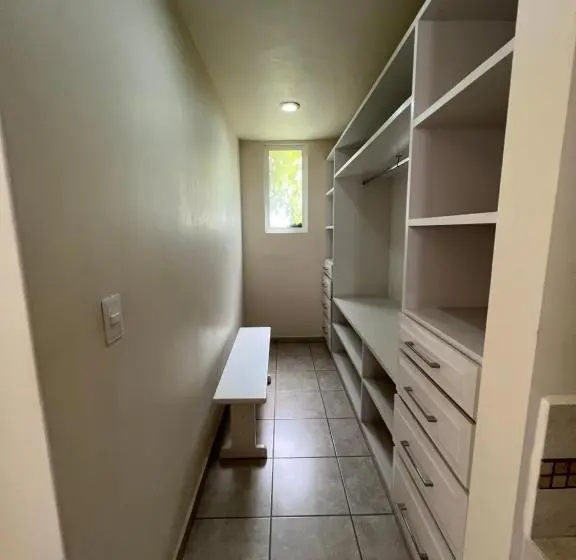 Executive Svit, Privada 400