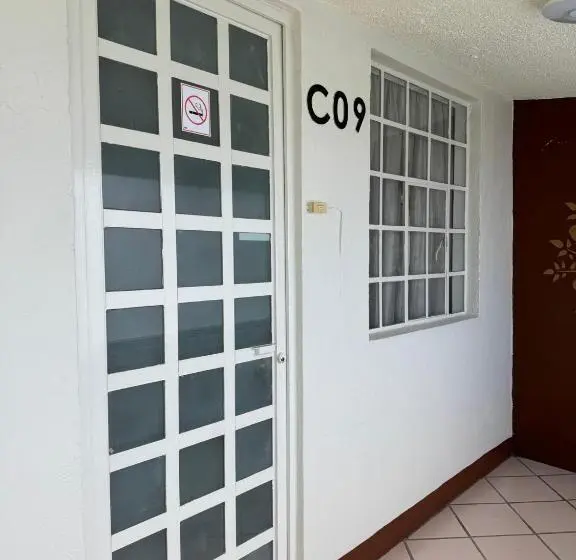 1 Sovrum Takvåning Lägenhet, Privada 400
