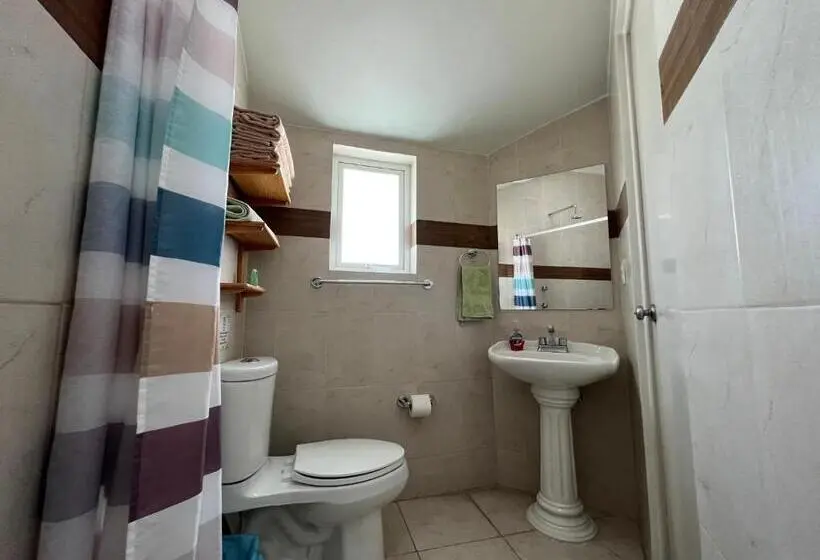 2 Sovrums Hus, Privada 400