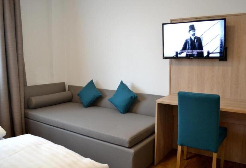 غرفة أساسية ثلاثية, Gasthof Kranerwirt