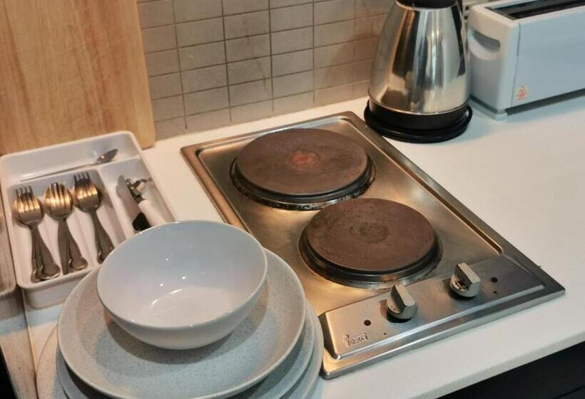 Апартаменты Deluxe 1 Спальня, Pamoni