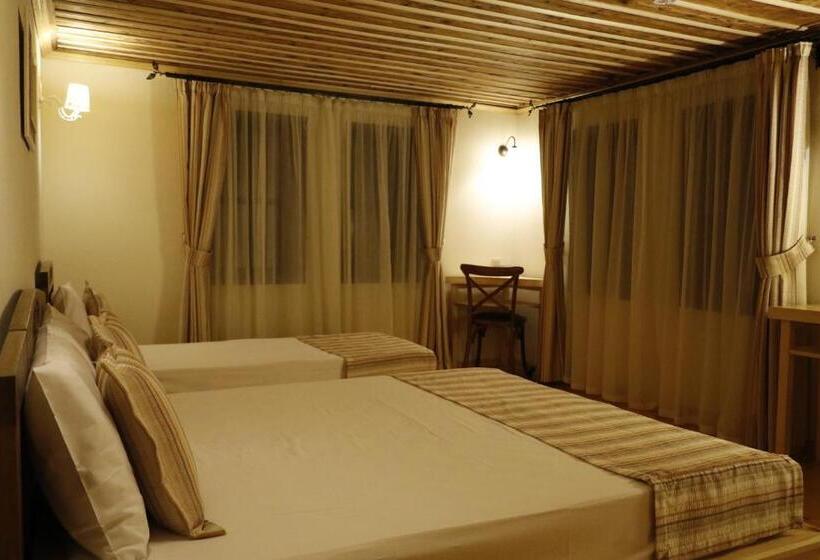 غرفة قياسية ثلاثية, Guest House Epochs Since 1871