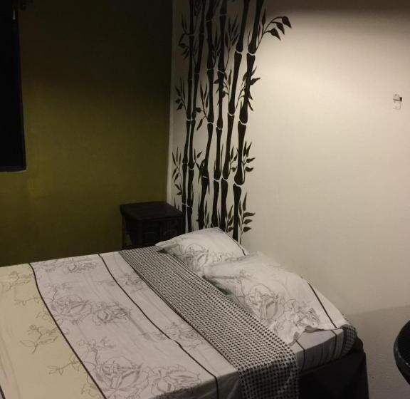 스탠다드 룸 공동 욕실, Hostel Antorchas