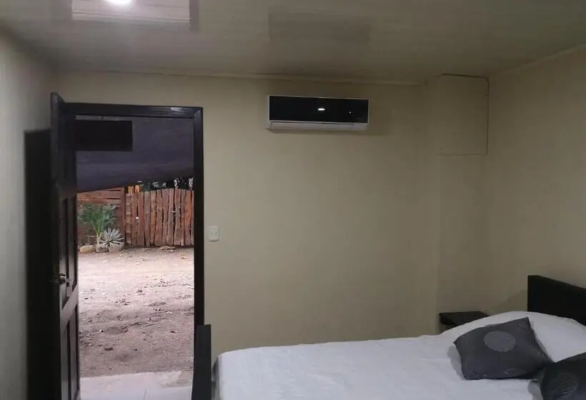 デラックスルーム, Hostel Antorchas