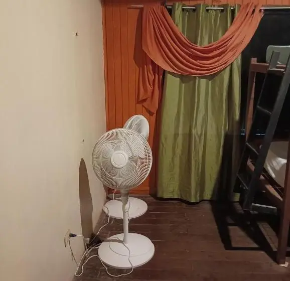 エコノミー４人部屋, Hostel Antorchas