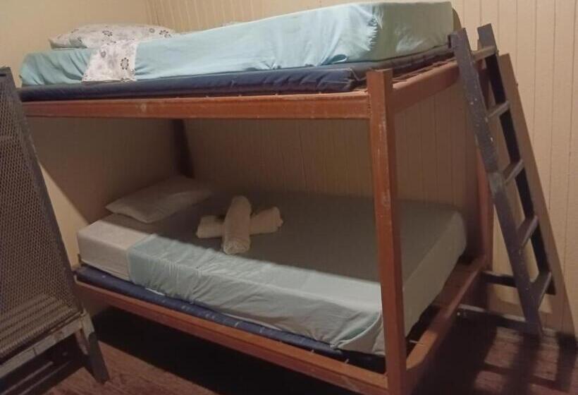 이코노이 4인룸, Hostel Antorchas