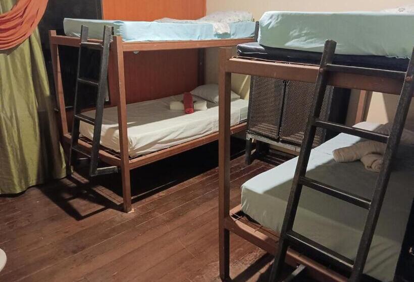 이코노이 4인룸, Hostel Antorchas