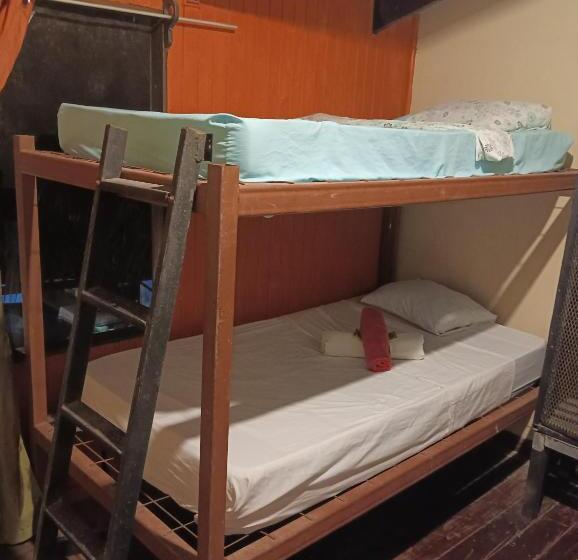 이코노이 4인룸, Hostel Antorchas