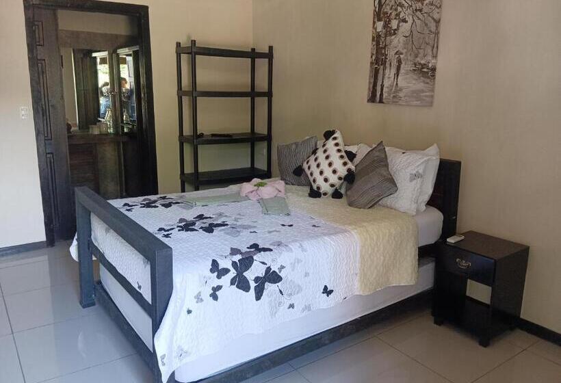 클래식 4인 룸, Hostel Antorchas