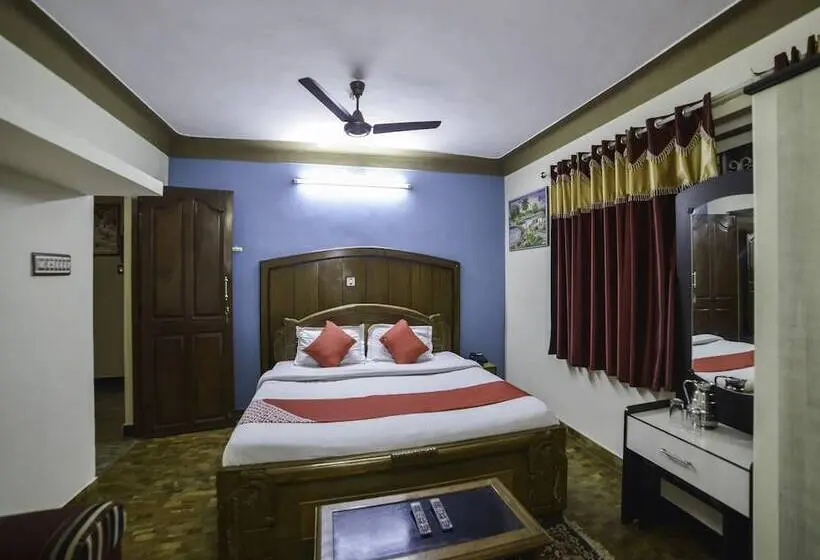 デラックスルーム, Vijaya Deepa Guest House By Lexstays