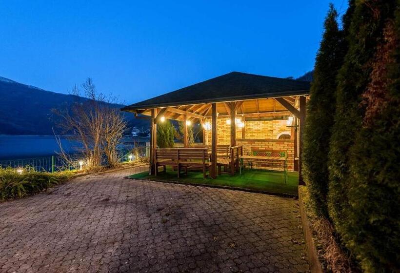 سوییت جونیور با چشمانداز دریاچه, Villa Jablanica Lake