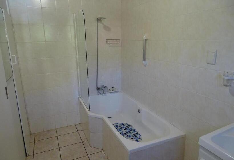 غرفة عائلية, Big Skies Guesthouse