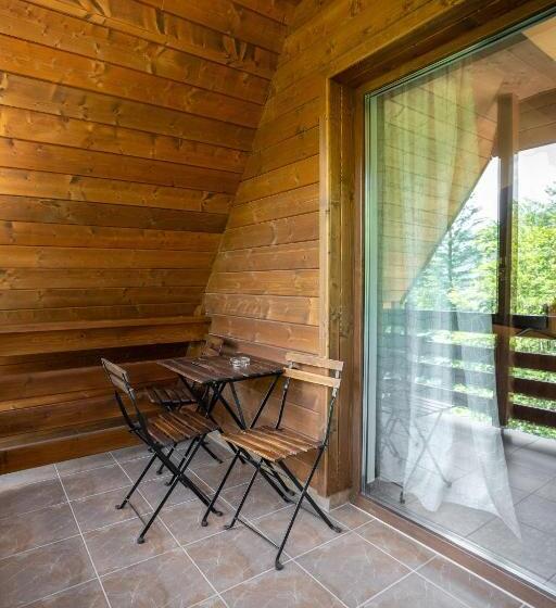 スタンダードスタジオ, Opus Villa