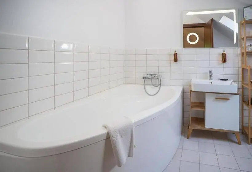 Standard-studio, Opus Villa