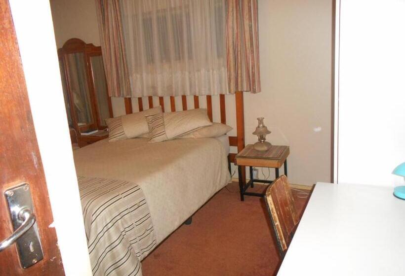 스탠다드 룸, Pilot Inn Accommodation